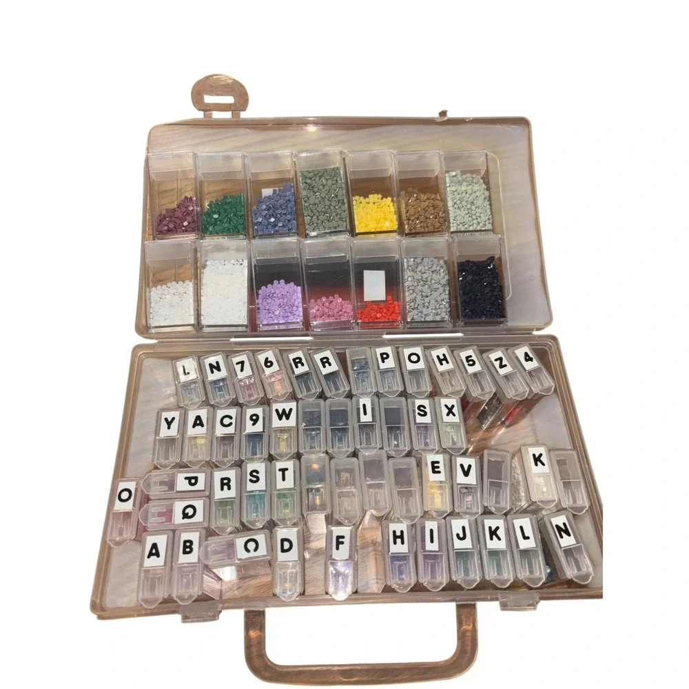 Diamond Painting Storage Case with 60+ Individual Labeled Drill Containers Clear